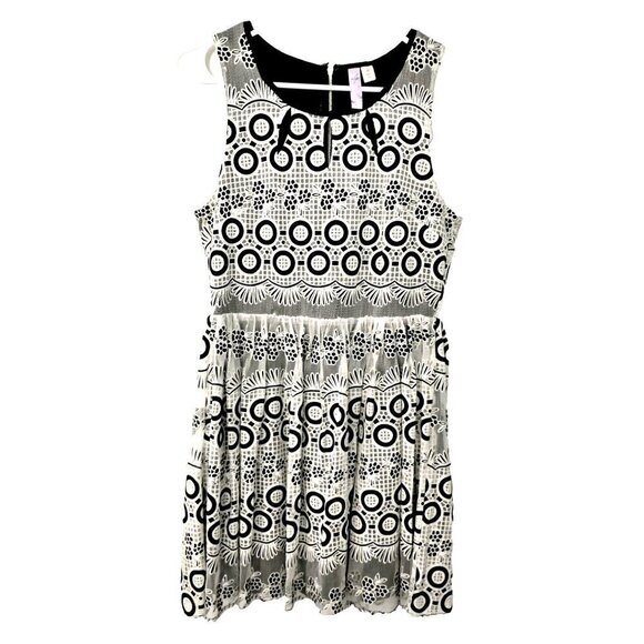 Alya Lace Overlay Exposed Zip Fit & Flare Mini Dress Womens  Black/White - Med - Picture 1 of 9